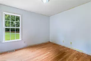 602 Old Linwood Rd, Lexington, NC 27292 - Photo 9