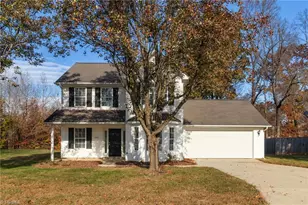 425 Rockbridge Dr, Kernersville, NC 27284 - Photo 1