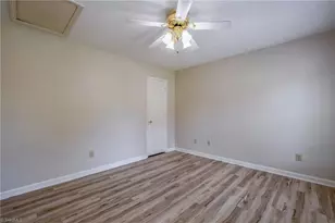 5519 Pebble Garden Ct, Greensboro, NC 27407 - Photo 23