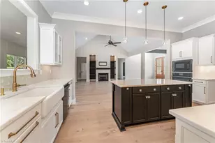 3902 Tee Island Ct, Greensboro, NC 27407 - Photo 9