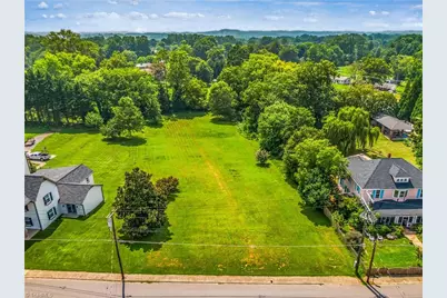 528 Main Street, Pilot Mountain, NC 27041 - Photo 3
