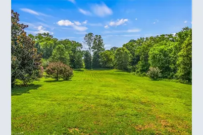 528 Main Street, Pilot Mountain, NC 27041 - Photo 13