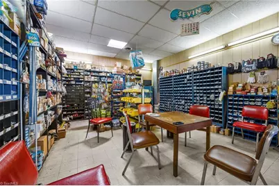 607 Main Street #A,B,C,D, Pilot Mountain, NC 27041 - Photo 37