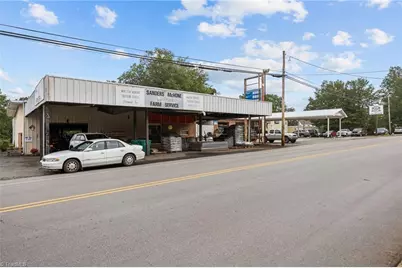 607 Main Street #A,B,C,D, Pilot Mountain, NC 27041 - Photo 3