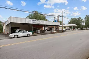 607 Main St, Pilot Mountain, NC 27041 - Photo 3