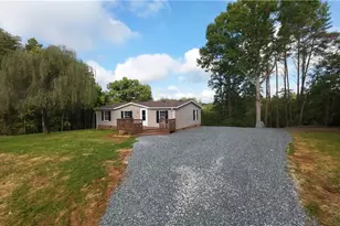 1040 Pink Smith Rd, Walnut Cove, NC 27052 - Photo 19