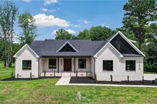 7618 Pemberley Dr, Oak Ridge, NC 27310 - Photo 41