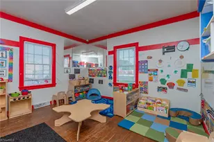 1203 Walnut St, Greensboro, NC 27405 - Photo 9