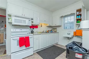 1203 Walnut St, Greensboro, NC 27405 - Photo 17