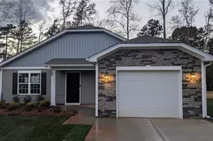 2624 Stone Gdn Dr, Walkertown, NC 27051 - Photo 3