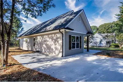 320 Skyview Drive, Winston-Salem, NC 27127 - Photo 7