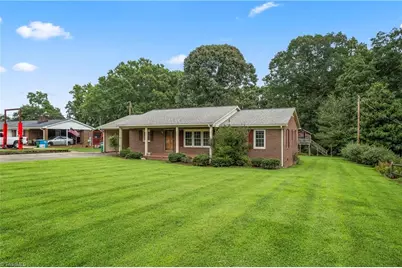 320 Forest Park Drive, Denton, NC 27239 - Photo 3