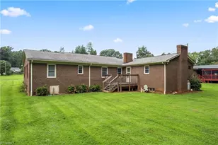 320 Forest Park Dr, Denton, NC 27239 - Photo 7