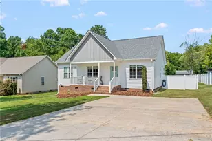 724 Sherwood Rd, Asheboro, NC 27205 - Photo 3