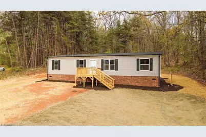 2113 Green Haven Court, Morganton, NC 28655 - Photo 3