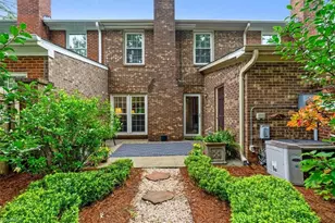 10 Fountain Manor Dr, Greensboro, NC 27405 - Photo 37