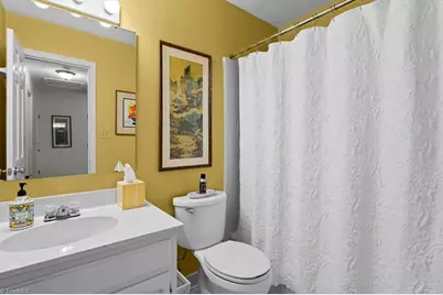 10 Fountain Manor Drive #B, Greensboro, NC 27405 - Photo 31