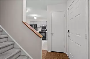 107 Weatherstone Dr, Chapel Hill, NC 27514 - Photo 11