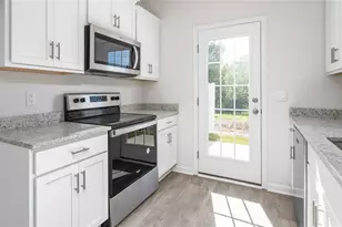 200 Moyer Dr, Graham, NC 27253 - Photo 11