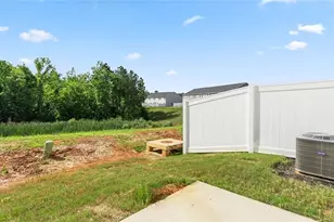 200 Moyer Dr, Graham, NC 27253 - Photo 23