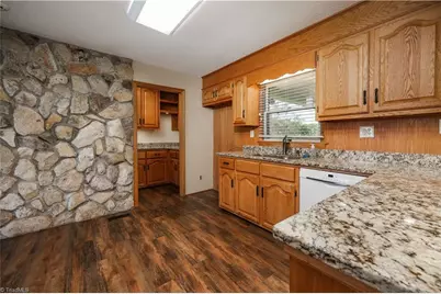 6350 Roscoe Road, Denton, NC 27239 - Photo 9