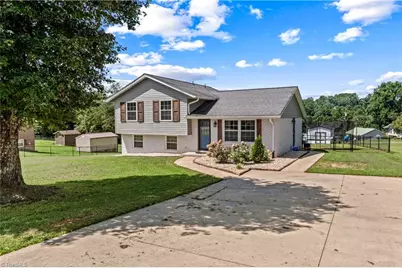 274 Dixie Hill Road, North Wilkesboro, NC 28659 - Photo 3