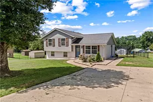 274 Dixie Hill Rd, North Wilkesboro, NC 28659 - Photo 3