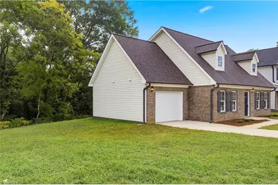 1607 N Cleveland Avenue, Winston-Salem, NC 27105 - Photo 3