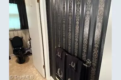 3160 Shaftesbury Lane, Winston-Salem, NC 27105 - Photo 15