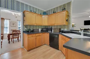 4126 Birchgarden Dr, High Point, NC 27265 - Photo 17