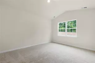 3027 Middle Creek Ln, Greensboro, NC 27405 - Photo 19