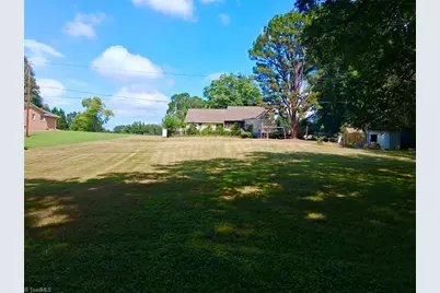 2712 Brushy Mountain Road, Wilkesboro, NC 28697 - Photo 3