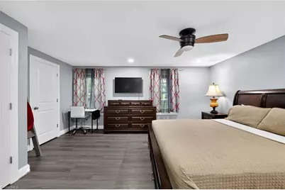 3406 Wilshire Drive, Greensboro, NC 27408 - Photo 11