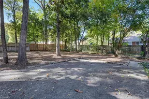 102 Quakerwood Dr, Archdale, NC 27263 - Photo 41