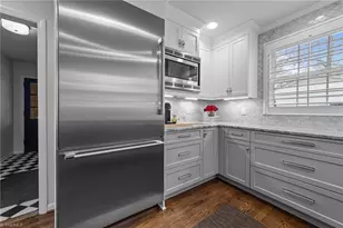 505 W Cornwallis Dr, Greensboro, NC 27408 - Photo 13