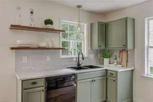 107 Old Treybrooke Dr, Greensboro, NC 27406 - Photo 11