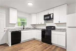 1322 Elm St, Burlington, NC 27217 - Photo 9