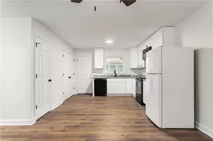 1322 Elm St, Burlington, NC 27217 - Photo 11