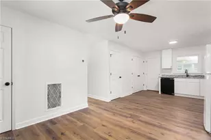 1322 Elm St, Burlington, NC 27217 - Photo 9