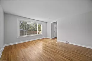 940 N Peace Haven Rd, Winston-Salem, NC 27104 - Photo 5