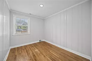 940 N Peace Haven Rd, Winston-Salem, NC 27104 - Photo 13