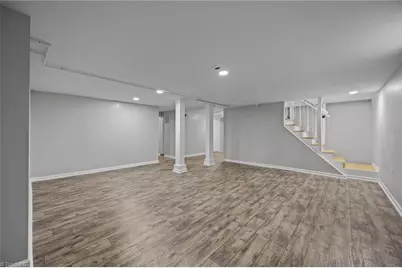 940 N Peace Haven Road, Winston-Salem, NC 27104 - Photo 17