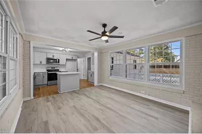 940 N Peace Haven Road, Winston-Salem, NC 27104 - Photo 9