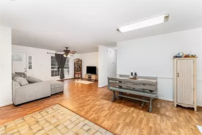 634 E Swannanoa Avenue, Liberty, NC 27298 - Photo 11