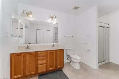 634 E Swannanoa Avenue, Liberty, NC 27298 - Photo 37