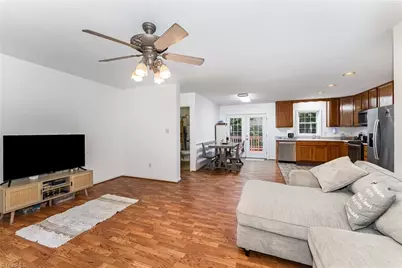 634 E Swannanoa Avenue, Liberty, NC 27298 - Photo 27