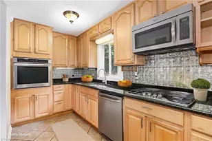 304 Cypress Dr, Reidsville, NC 27320 - Photo 11