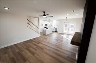 205 Crestwood Dr, Pilot Mountain, NC 27041 - Photo 35