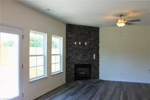 3515 Wilcox Ct, Greensboro, NC 27405 - Photo 7