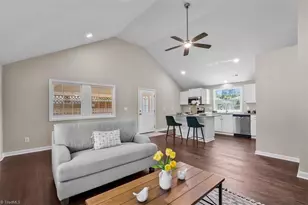 300 Willowbrook Dr, Thomasville, NC 27360 - Photo 7